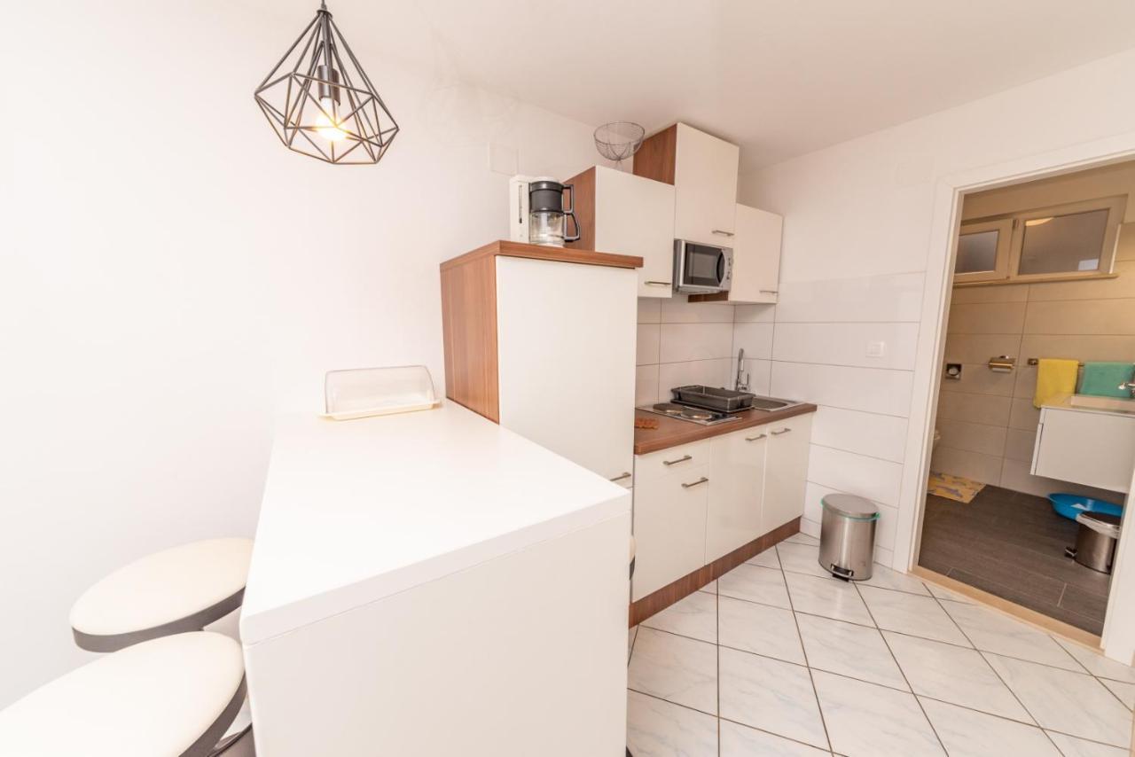 Apartments Mate Бол Экстерьер фото