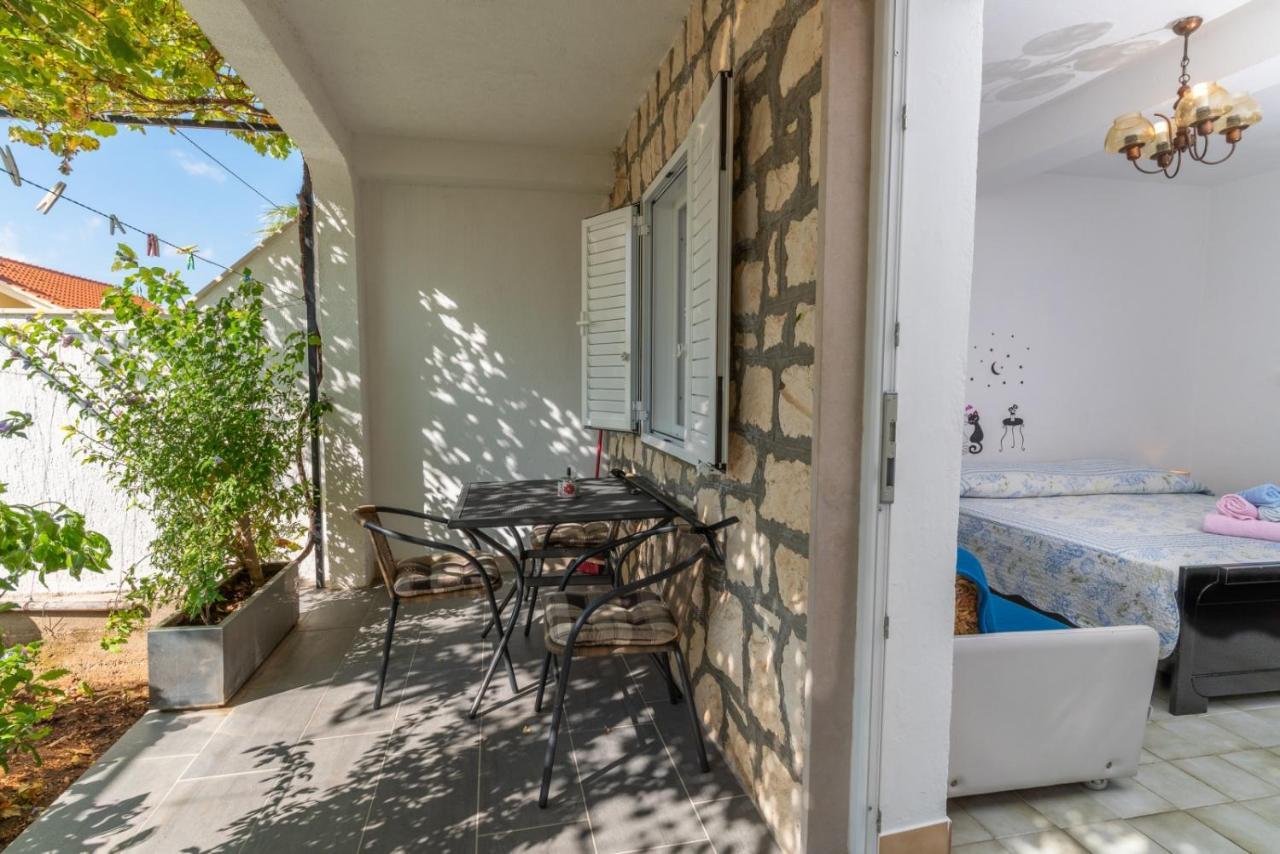 Apartments Mate Бол Экстерьер фото