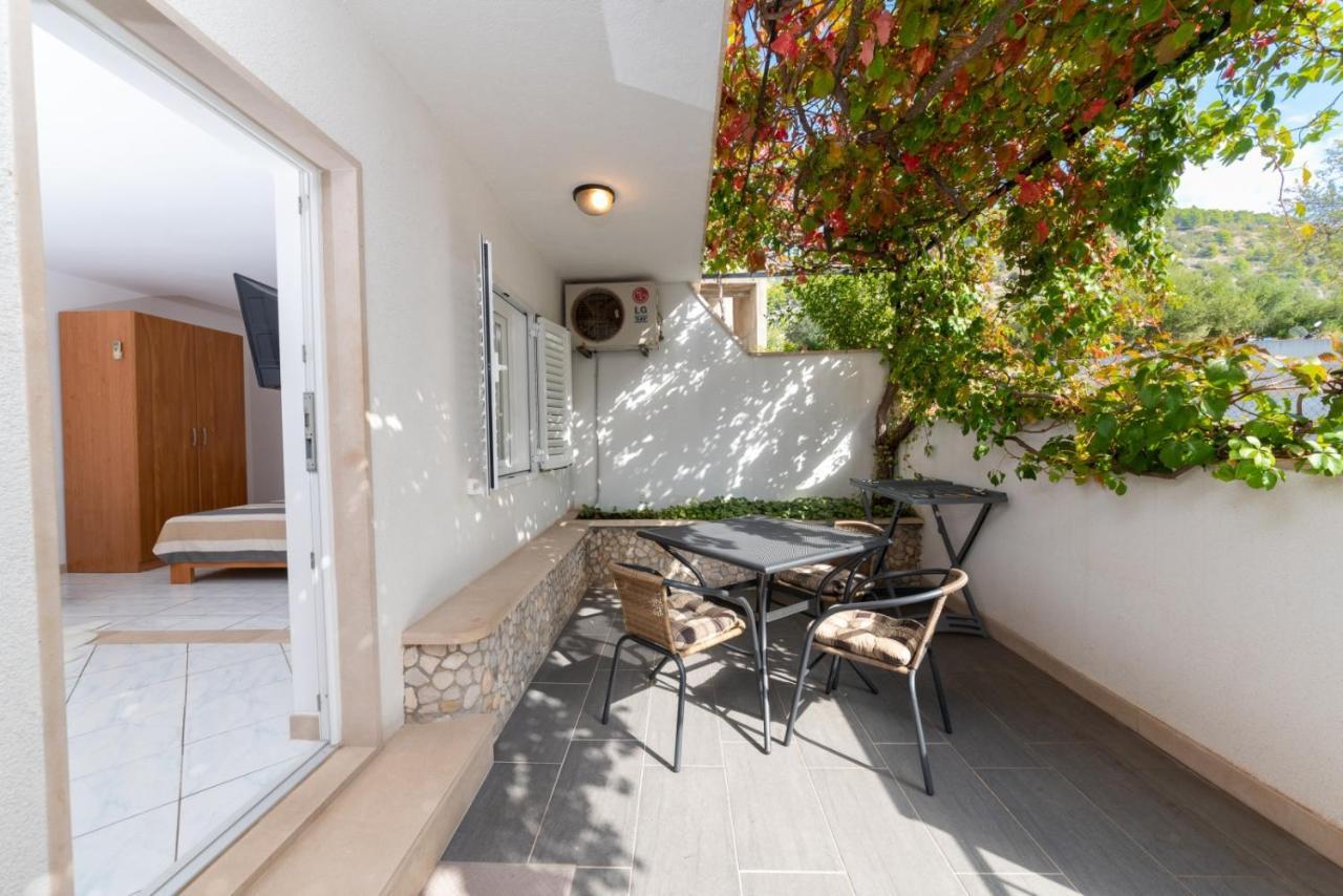 Apartments Mate Бол Экстерьер фото